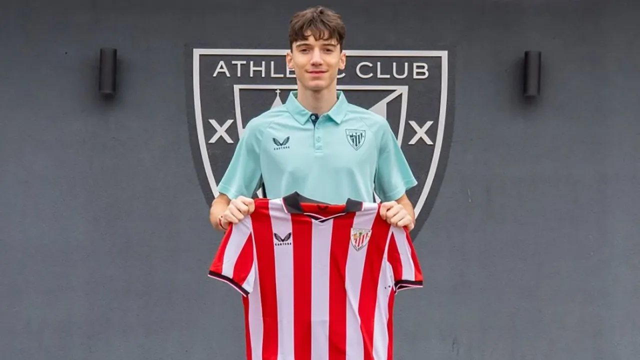 Athletic Bilbao'da Yeni Dönem: Efe Korkut Tarihe Geçen Transferle Geldi!