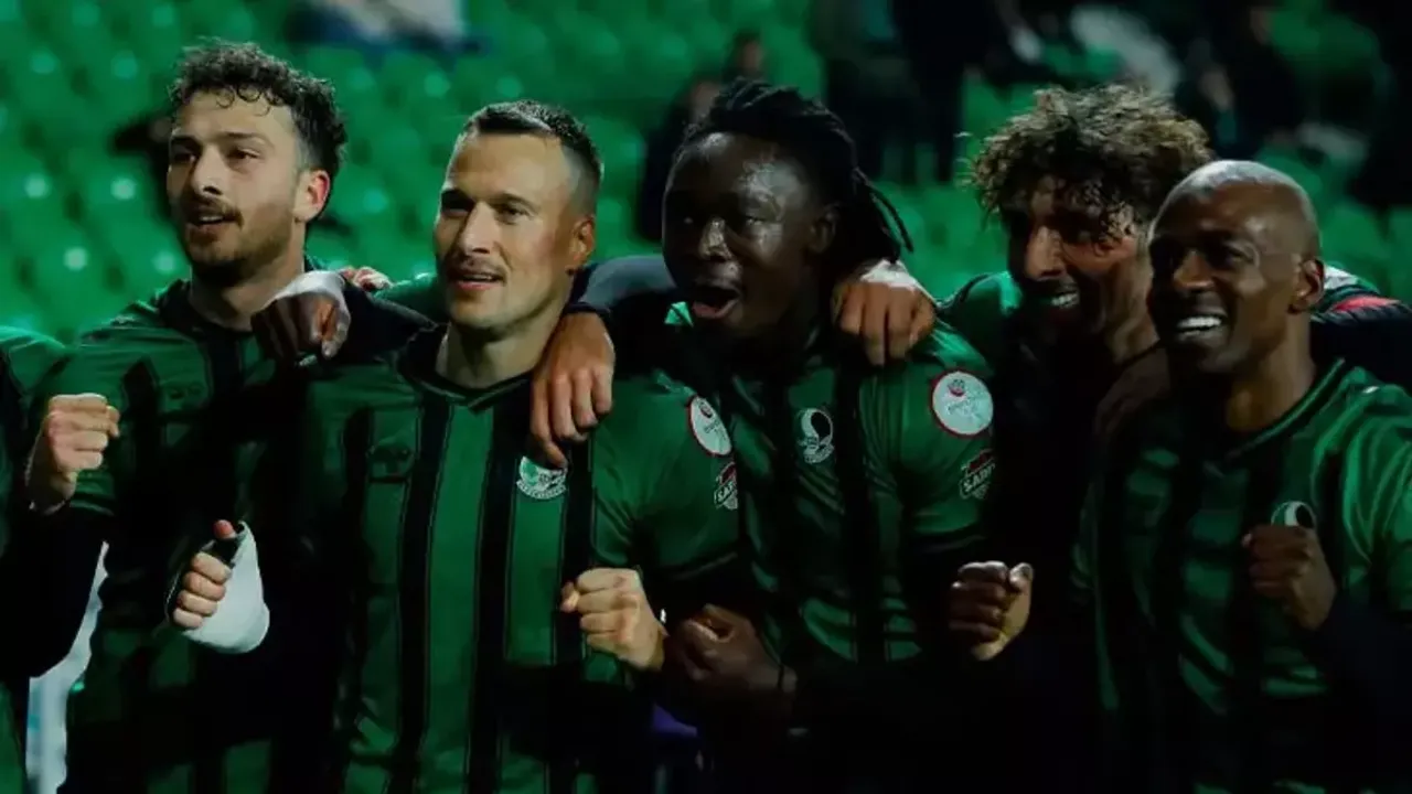 Sakaryaspor Galibiyet Hasretine Son Verdi: Hatayspor’u 3-0 Yendi