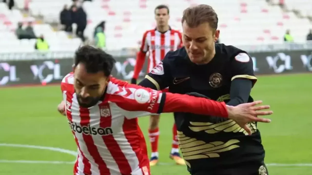 Sivas'ta Puanlar Bölüşüldü: Sivasspor ile Çorum FK Sahadan Eşitlikle Ayrıldı