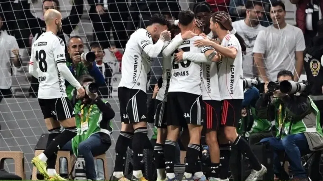 Kritik Süper Lig Randevusu Öncesi Fatih Karagümrük - Beşiktaş İlk 11'leri Belli Oldu!