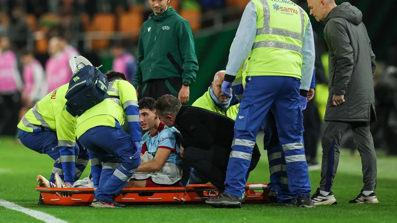 Van Persie'nin Dramatik Gecesi: Oğlunun Sakatlığı Yürek Burktu, Feyenoord Avrupa'ya Veda Etti!