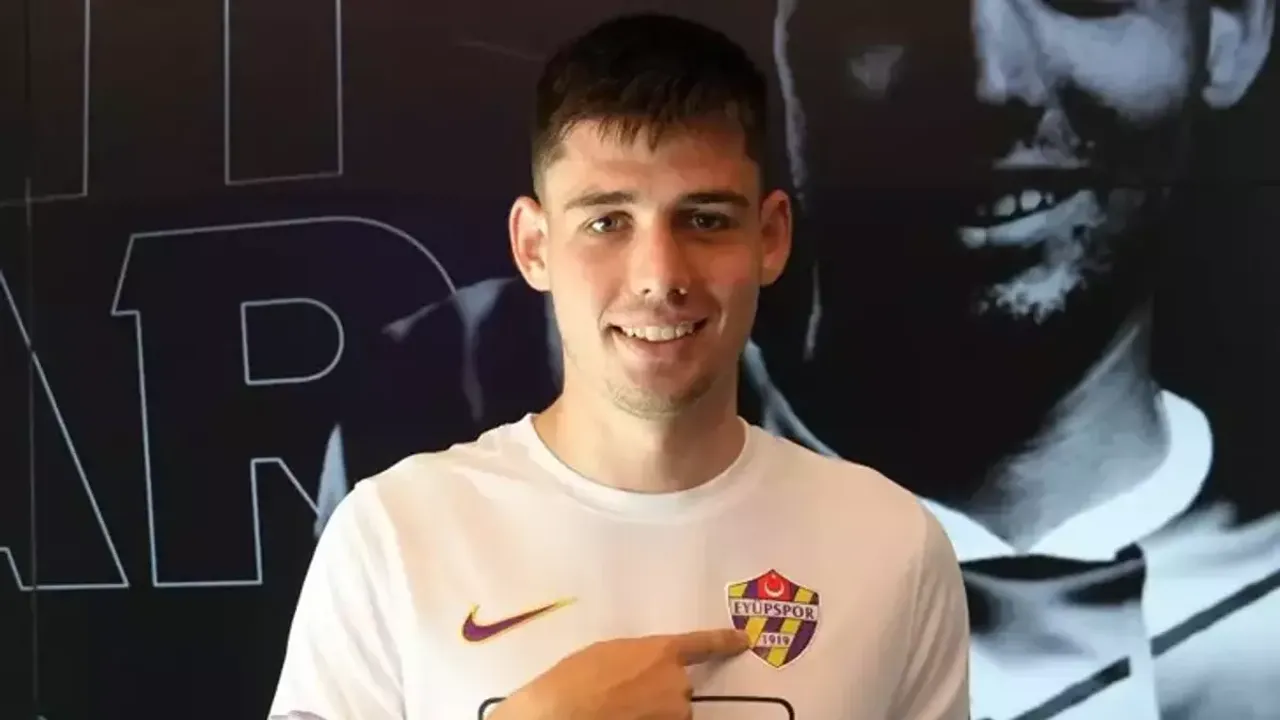 Svit Seslar Eyüpspor'a Veda Etti: Şampiyonluğun Mimarı Eski Yuvasına Döndü!