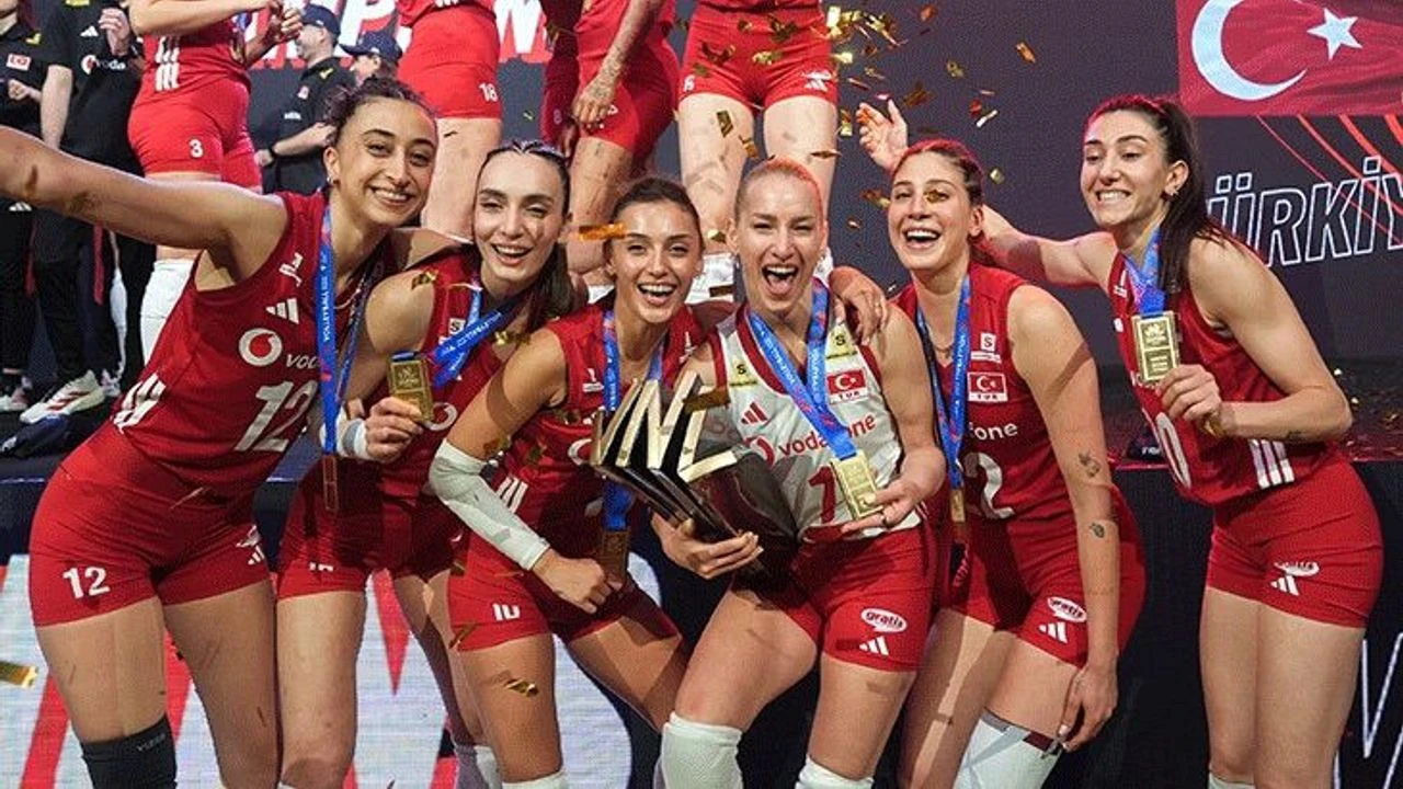 Filenin Sultanları'ndan Tarihi Zafer: 2026 VNL Kupası İkinci Kez Türkiye'nin!