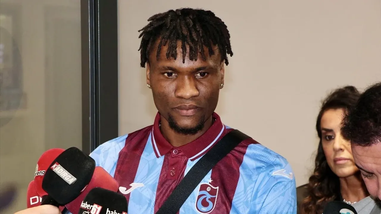 Trabzonspor'un 201. Yabancı Yıldızı: Chibuike Nwaiwu Resmen Bordo-Mavili