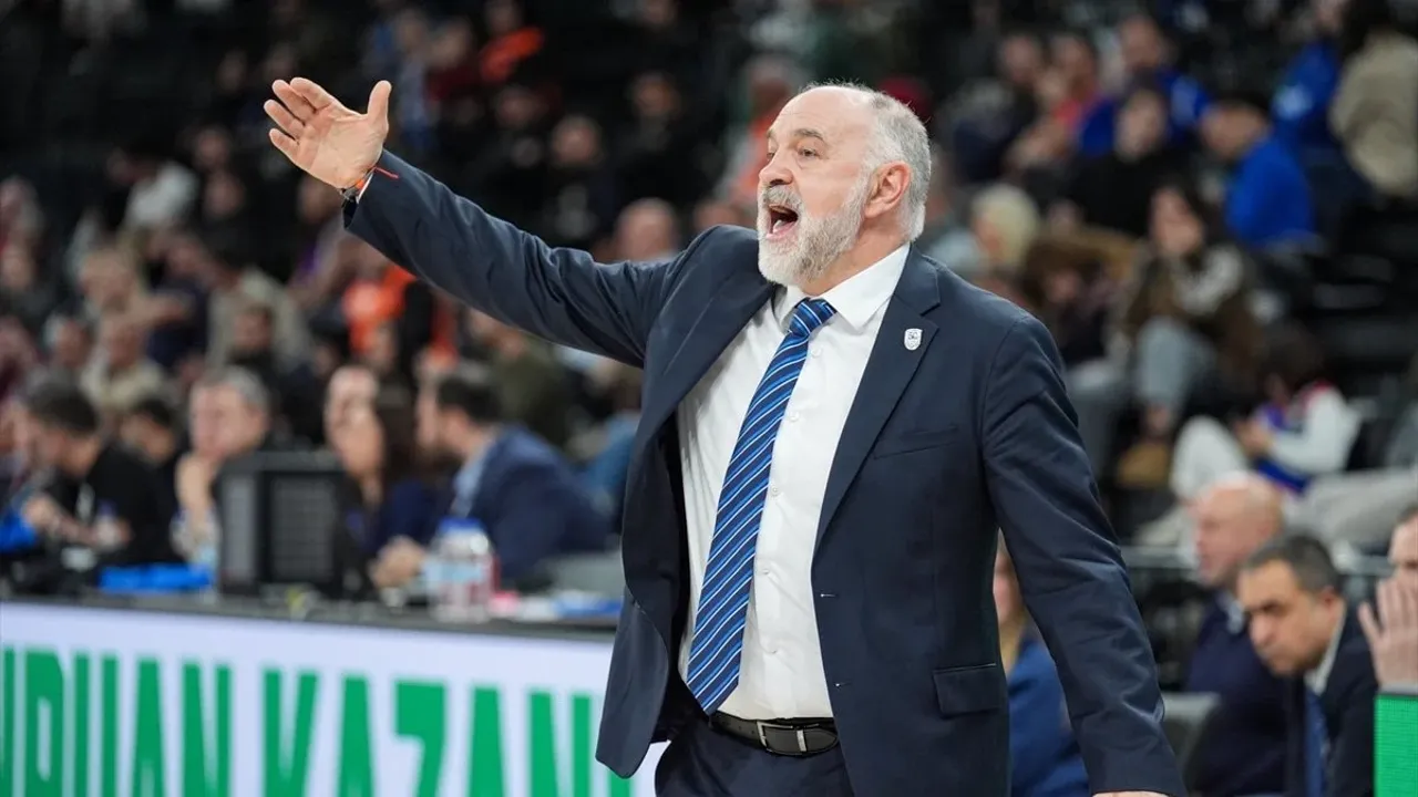 Anadolu Efes'te Kara Seri Derinleşiyor: Laso'dan 'Zihinsel Çöküş' İtirafı!
