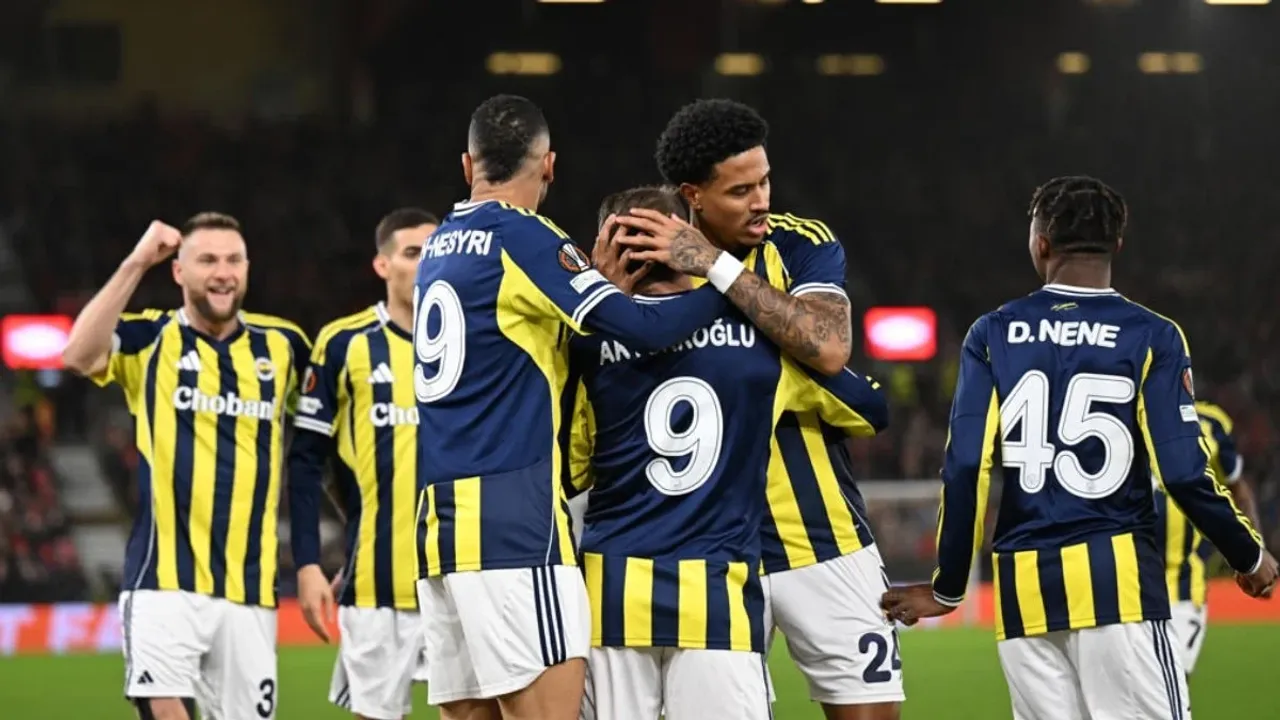 Süper Kupa Öncesi Fenerbahçe'de Alarm: Tam 12 Eksikle Samsunspor Karşısında!