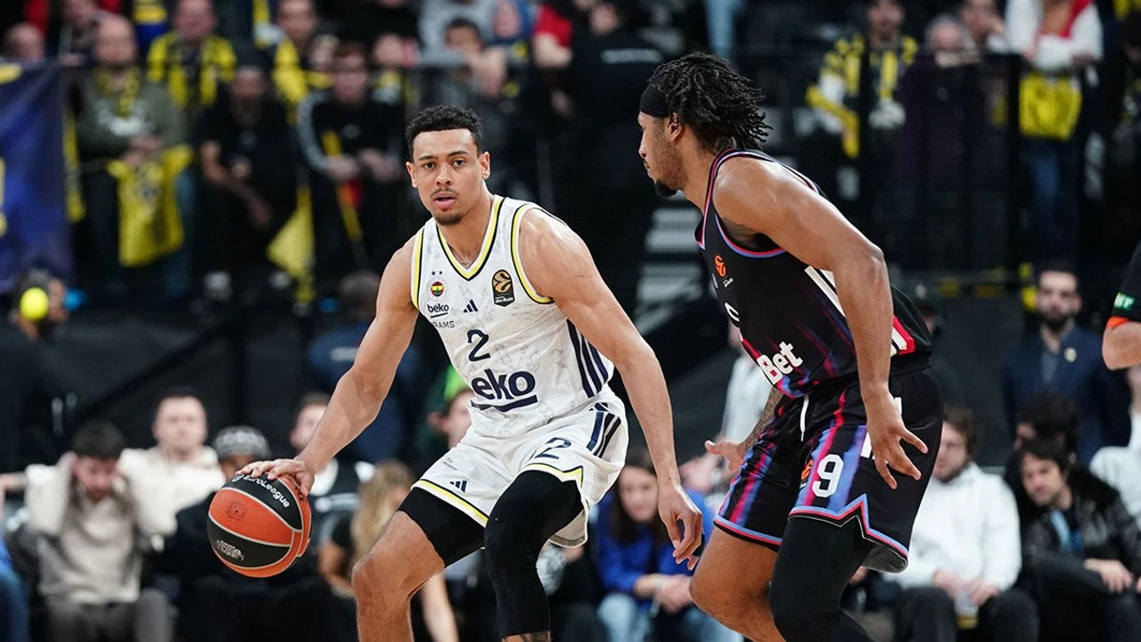 Fenerbahçe Panathinaikos'a Konuk Oluyor