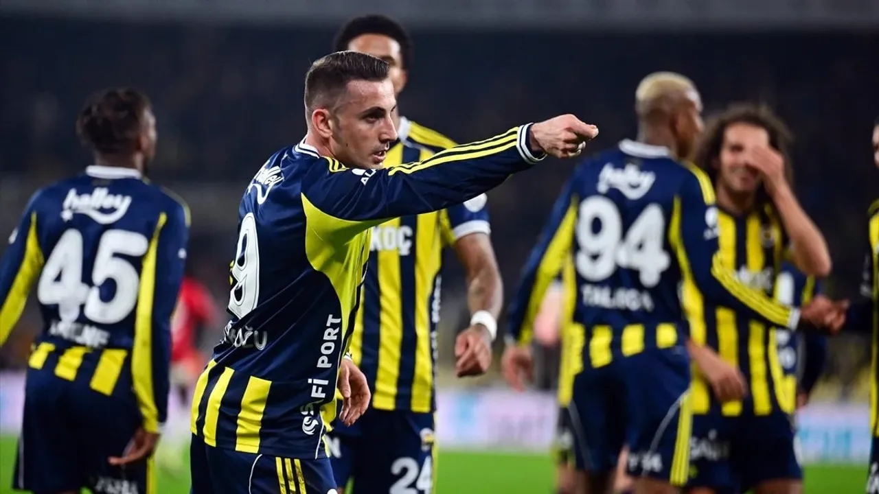 Fenerbahçe, Gençlerbirliği Engelini 3 Golle Geçti: Lider Takibi Tam Gaz!