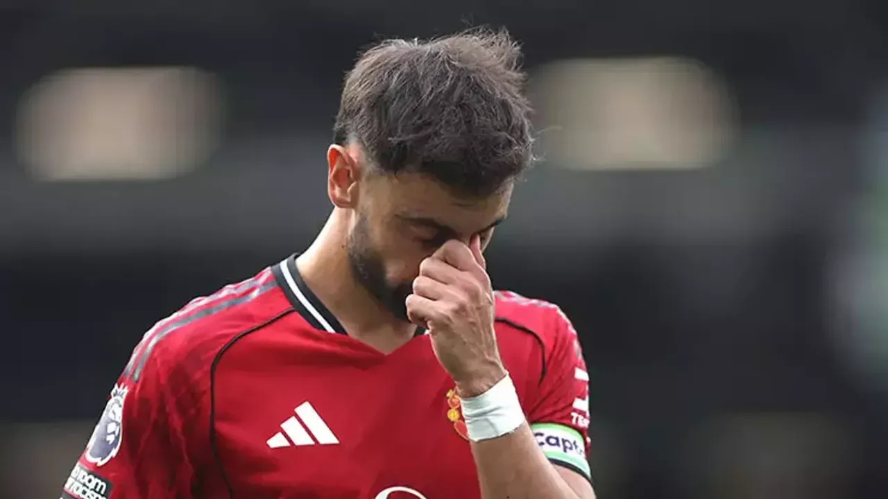 Manchester United'da Şok Ayrılık: Bruno Fernandes İçin Geri Sayım Başladı, Bonservis Bedeli Netleşti!