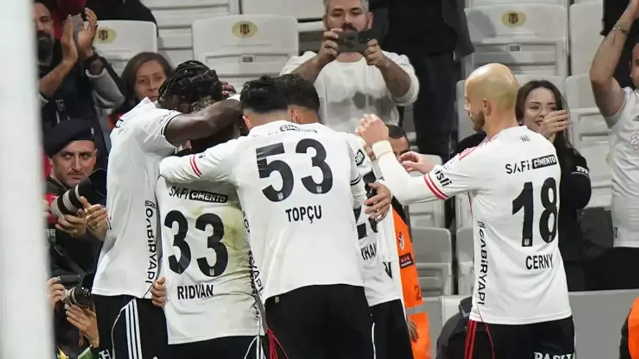 Beşiktaş'ta Çarklar Yeniden Dönüyor: Sergen Yalçın'dan Radikal Sistem Hamlesi!