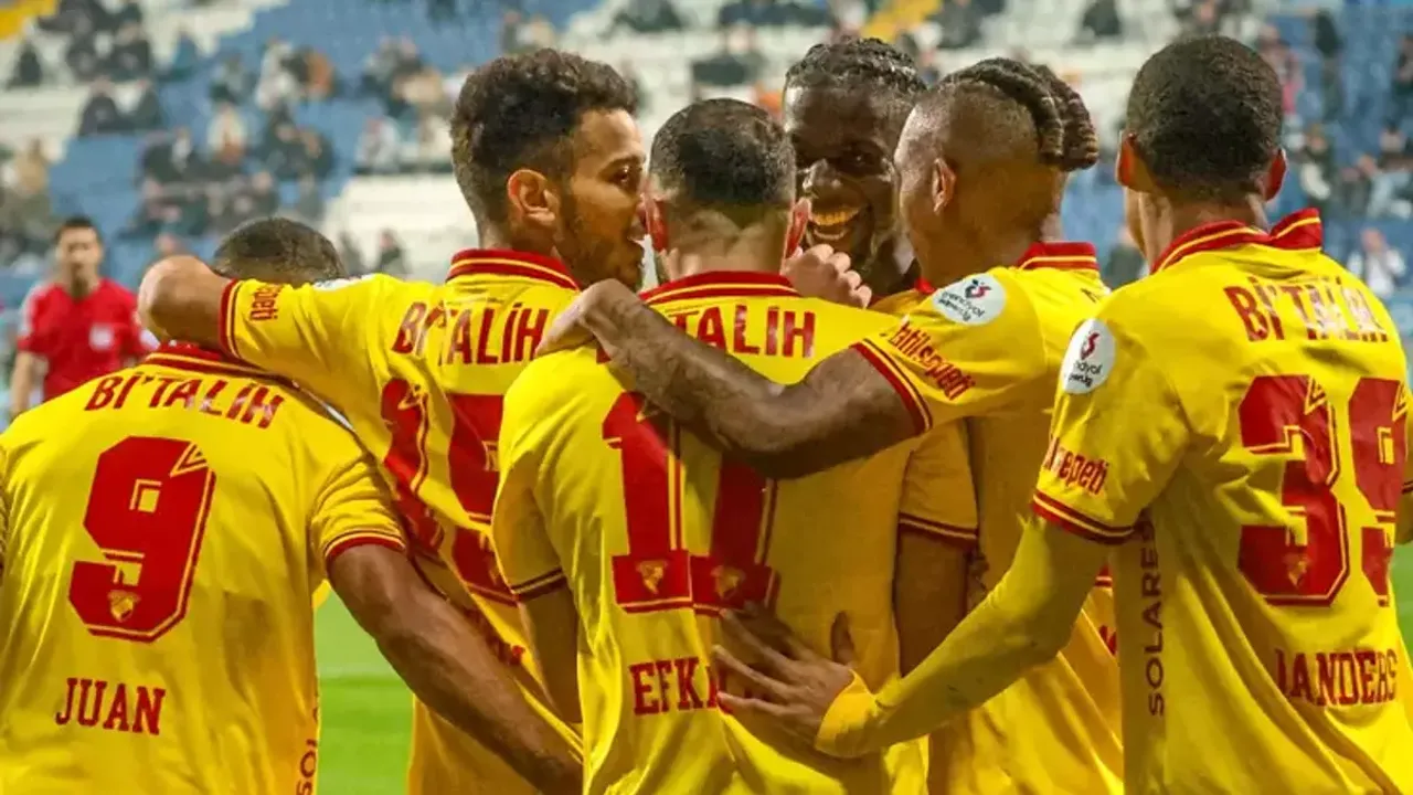 Trendyol Süper Lig'de Göztepe Fırtınası: Savunma Duvarı Rakip Forvetleri Çıldırtıyor!