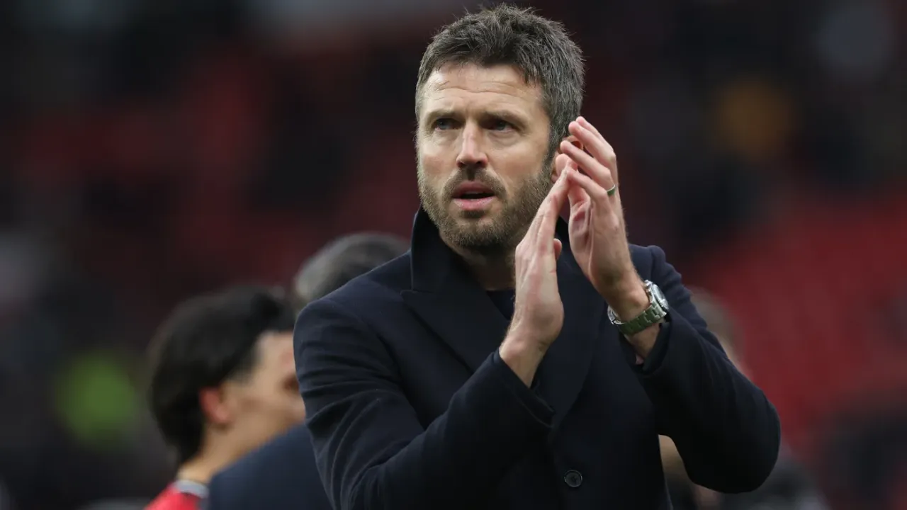 Kırmızı Şeytanlar'ın Direksiyonunda Zafer: Michael Carrick Premier Lig'de Ayın Teknik Direktörü Seçildi!