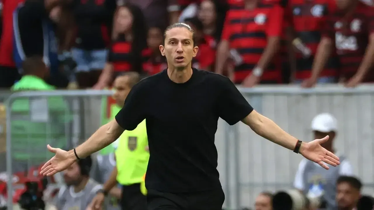 Flamengo'da Beklenmedik Ayrılık: Filipe Luis Dönemi Sona Erdi!