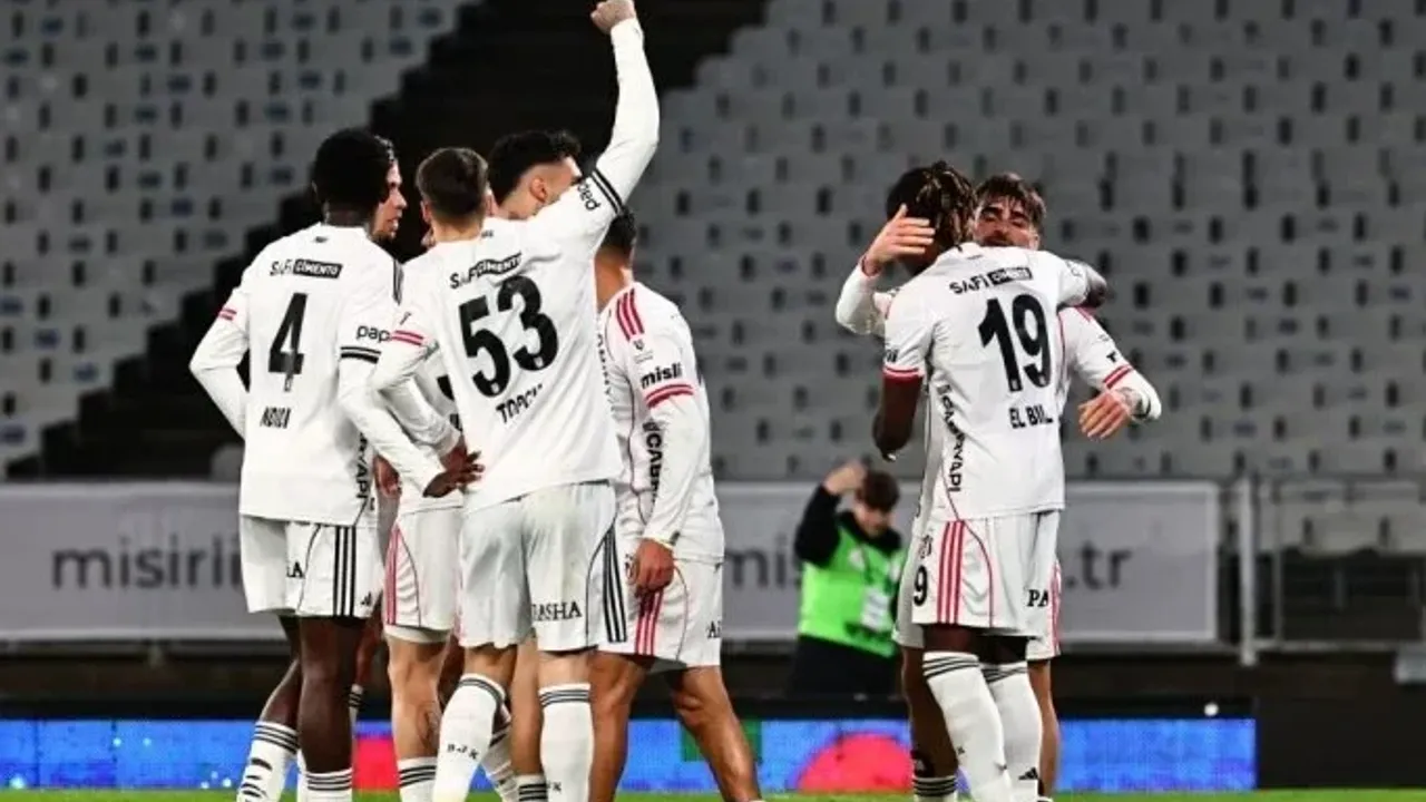 Kara Kartal Kanatlandı! Beşiktaş, Karagümrük Deplasmanında 2 Golle Zirve Takibini Sürdürdü