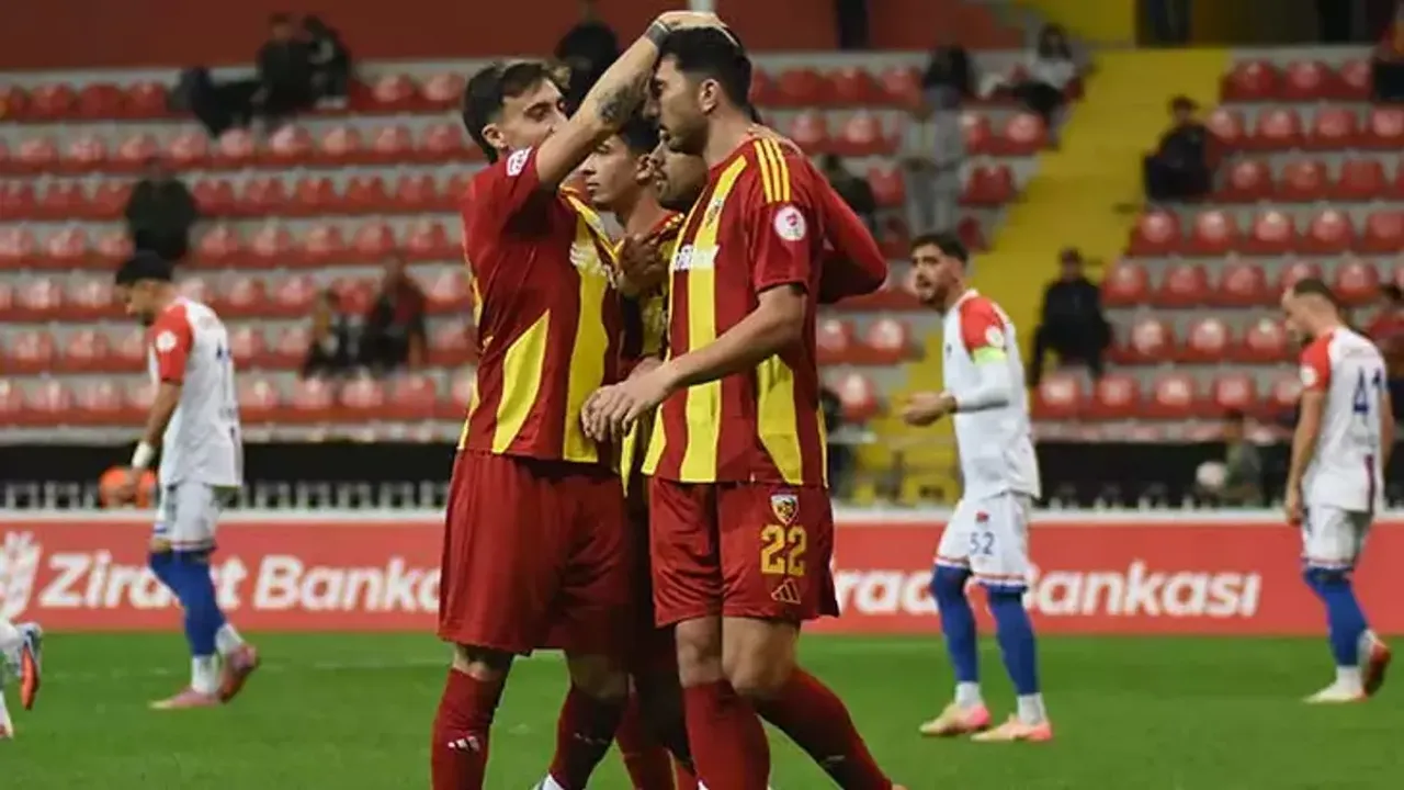 Kayserispor Kupada Yola Devam: Radomir Djalovic'le İlk Galibiyet Coşkusu!