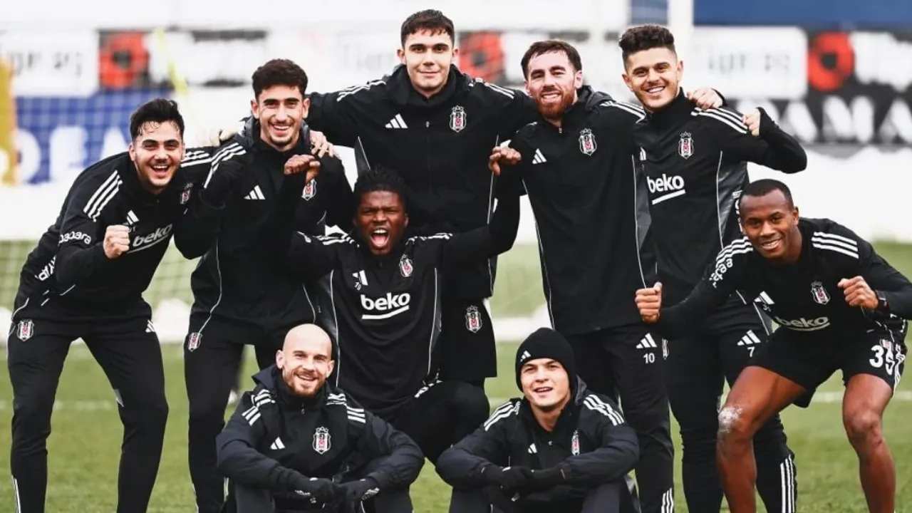 Siyah Beyazlılar Eyüpspor Mesaisinde: Sergen Yalçın'dan Taktik Mesajları!