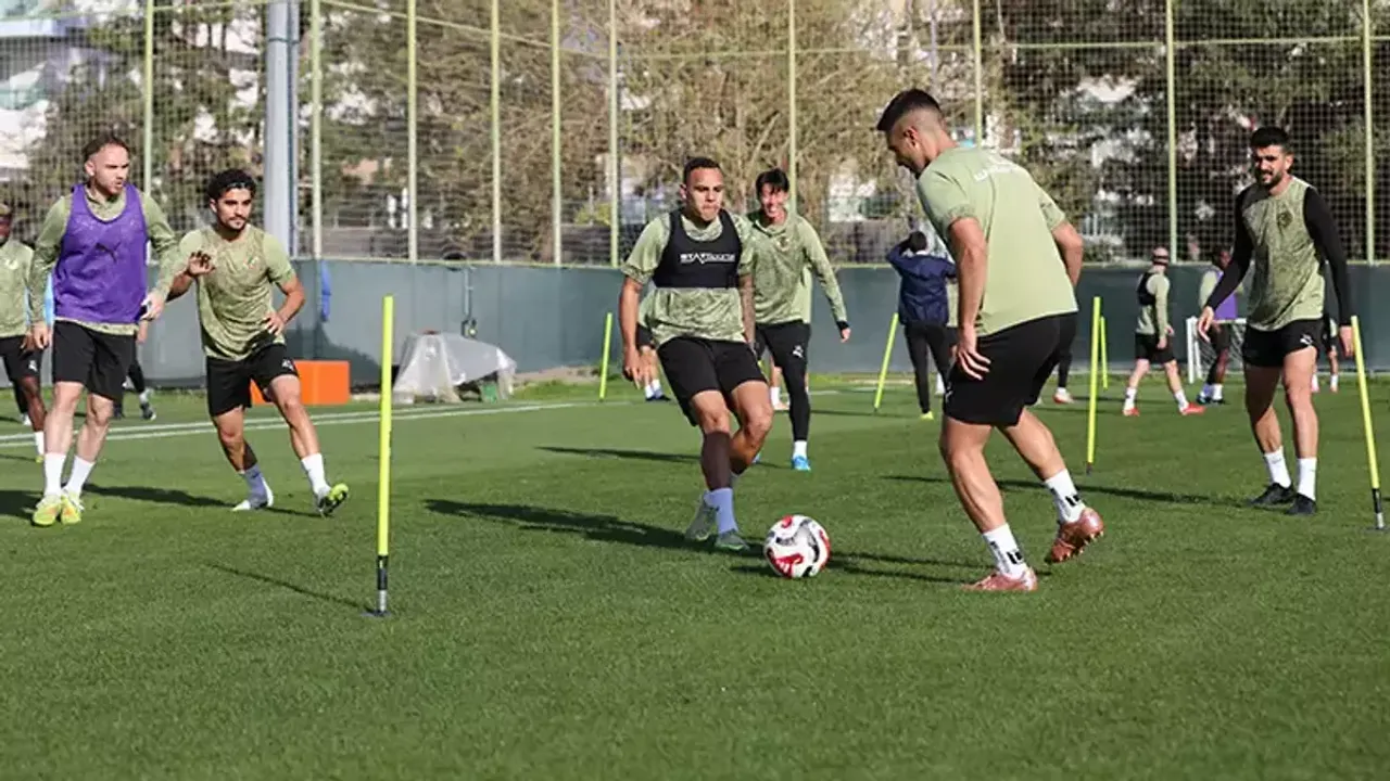 Alanyaspor, Trabzonspor Maçı Öncesi Hazırlıklara Tam Gaz Başladı!