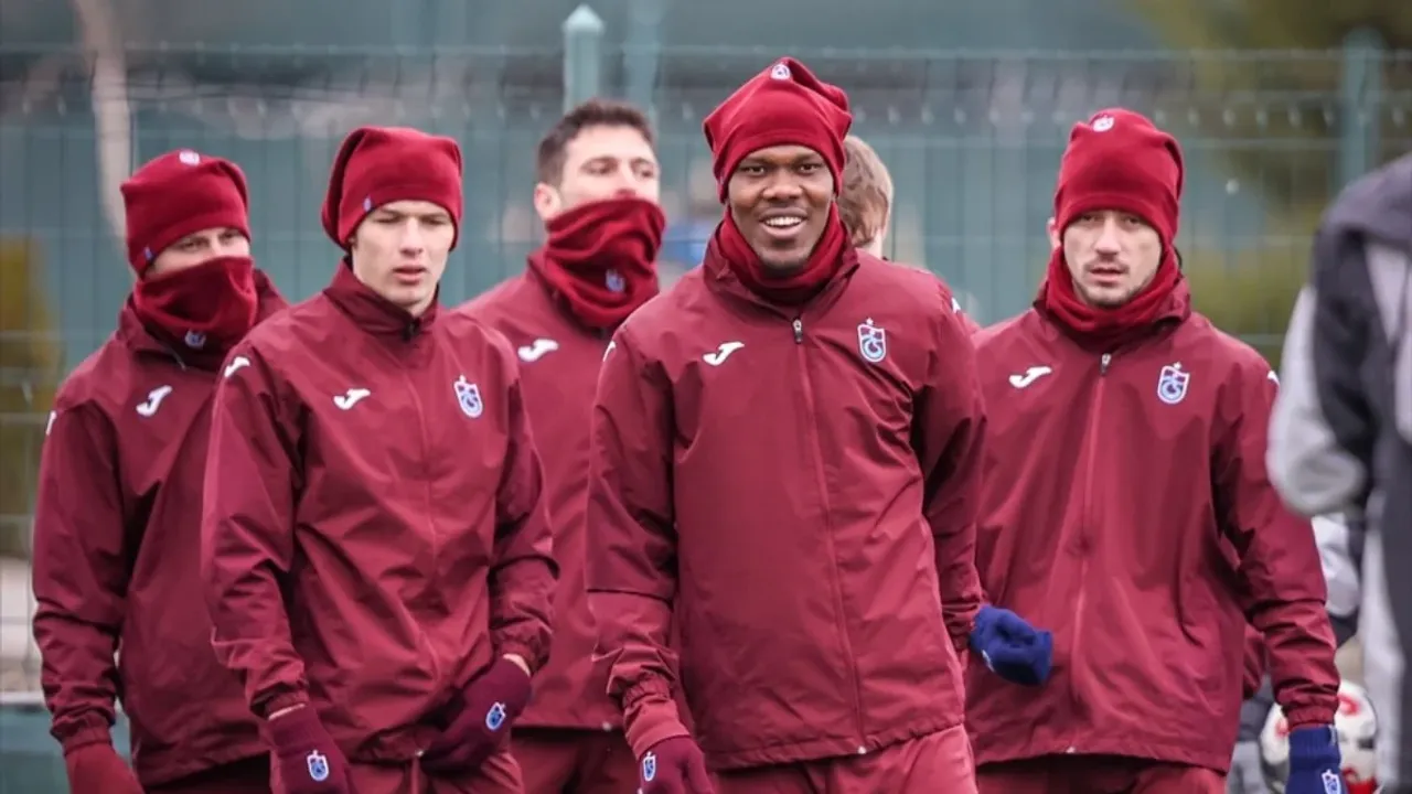 Fırtına'nın Kocaelispor Mesaisi: Deplasman Kamp Kadrosu Belli Oldu!