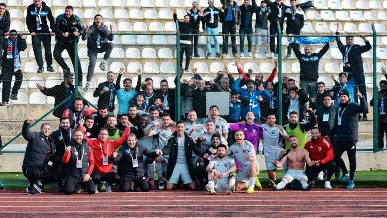 Erzurumspor FK Bandırma Deplasmanında Destan Yazdı: 2-0'lık Net Galibiyet!