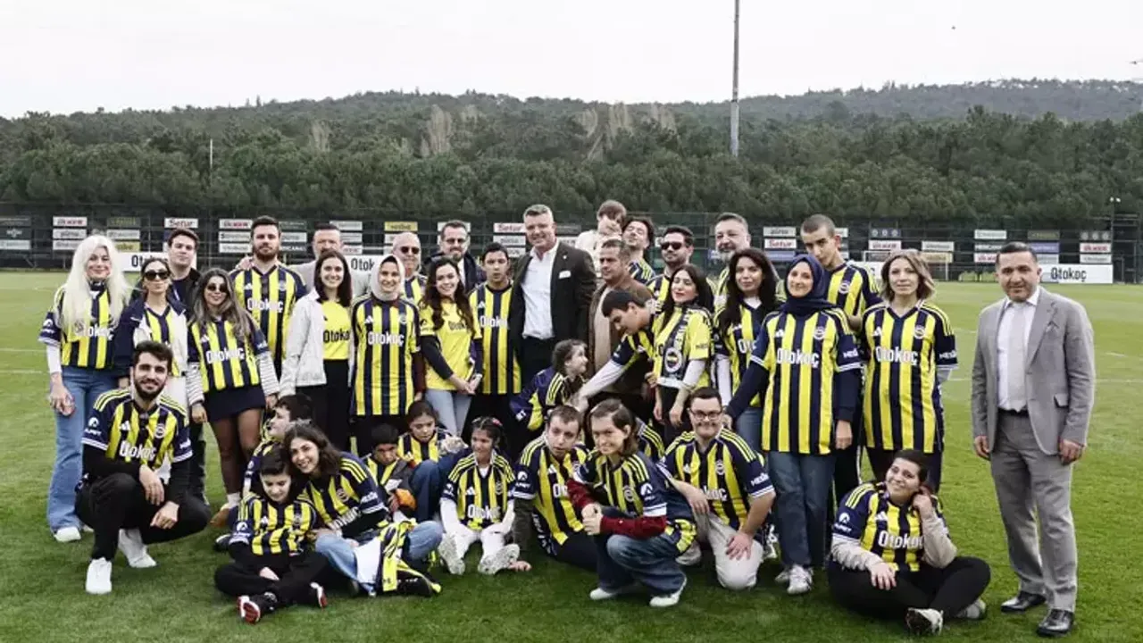 Sadettin Saran ve Fenerbahçeli Oyunculardan Özel Çocuklara Yürek Isıtan Buluşma