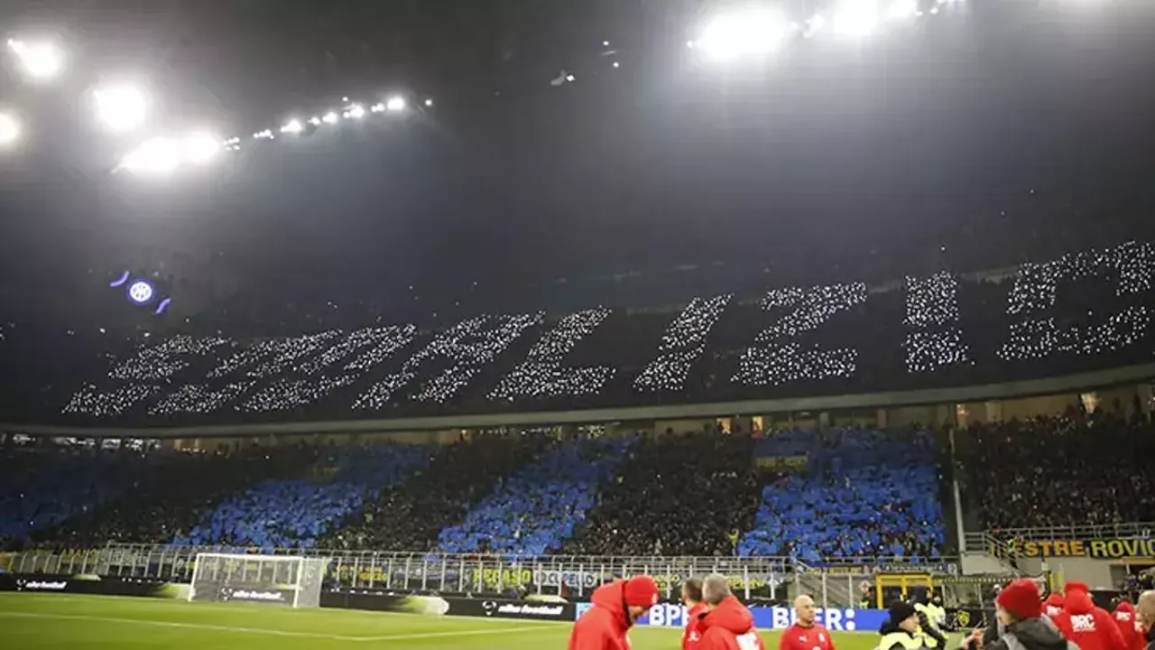Yasak Dinlemediler! Milan Taraftarları 'Sodalizio'yu Işıklarla Yeniden Yarattı