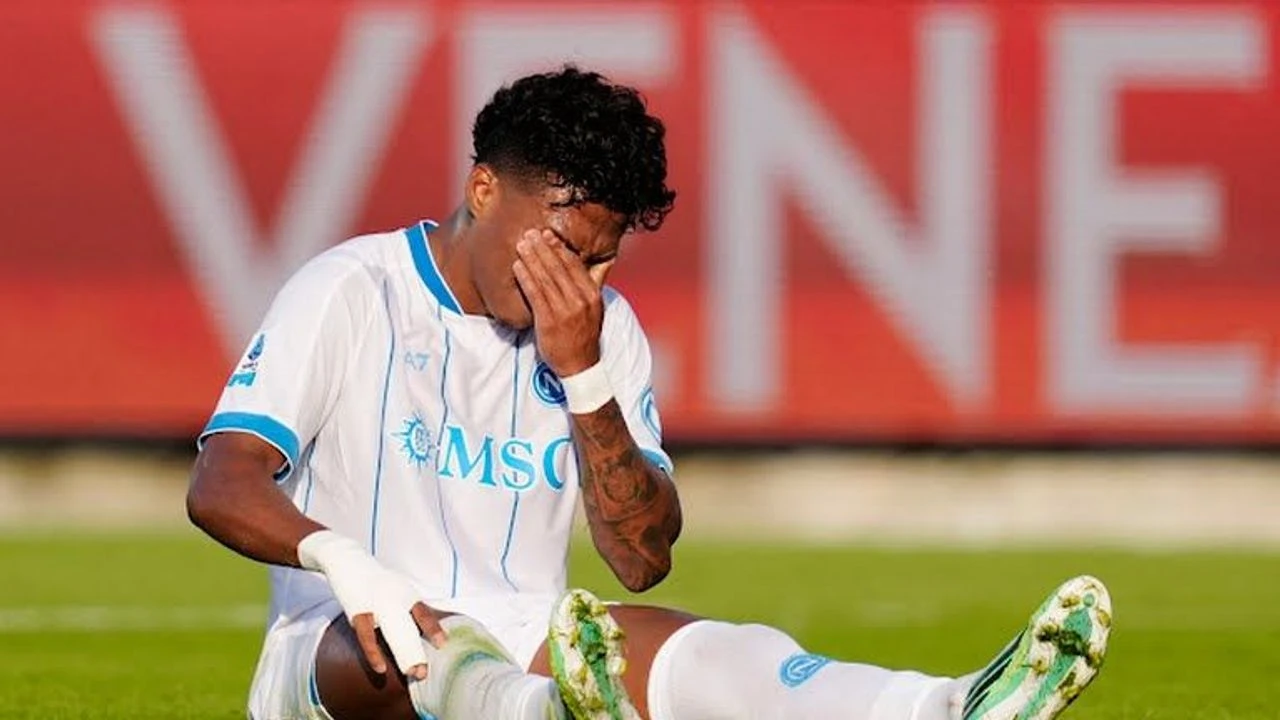 Serie A'da Napoli Şoku: Venezia 84 Yıllık Kabusu Bitirdi!