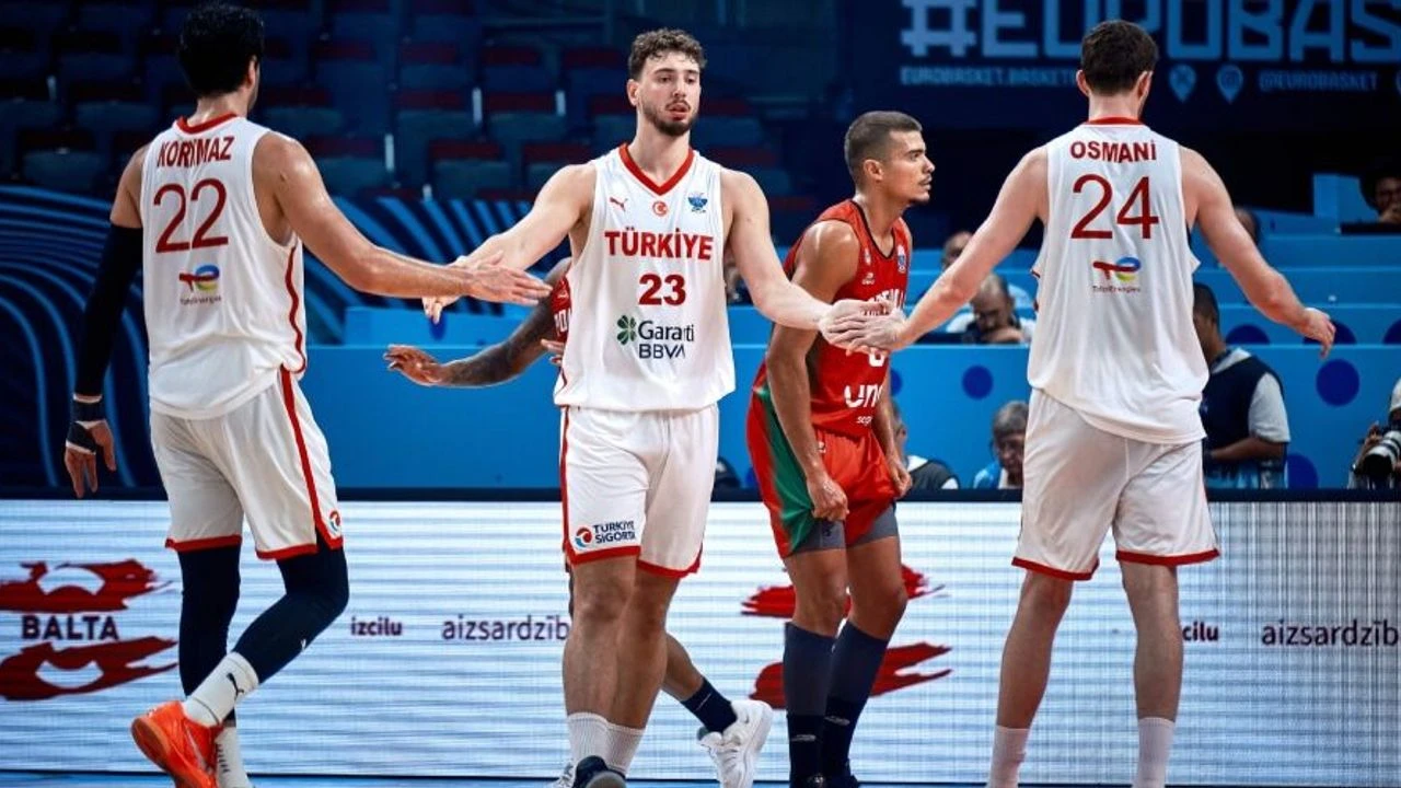 Basketbol Arenası Şaşkın! Türkiye FIBA Güç Sıralamasında Zirvede Yer Aldı