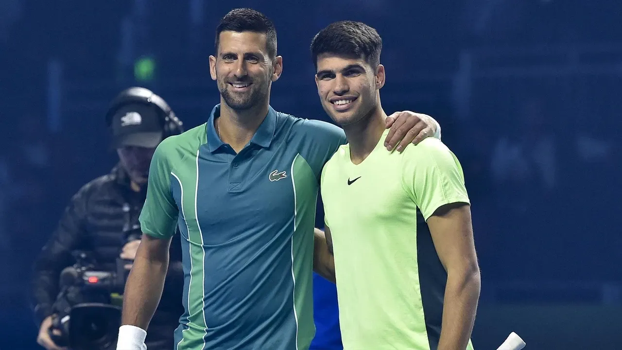 Avustralya Açık'ta Dev Kapışma: Djokovic, Tarihi Finalde Alcaraz'a Meydan Okuyor!