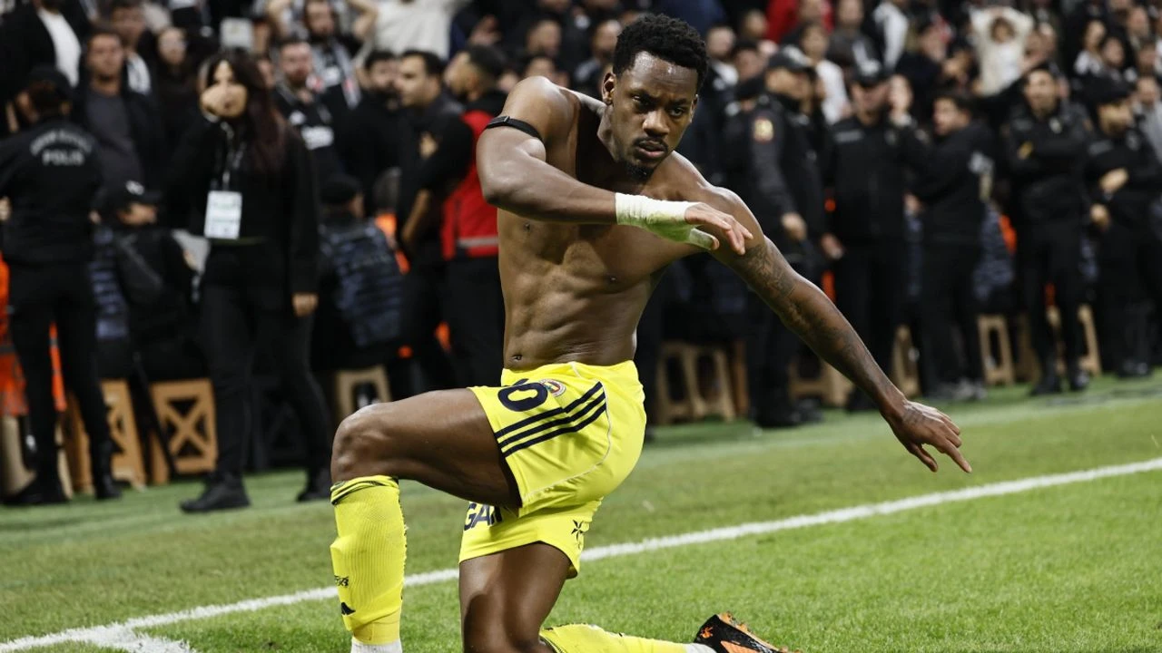 Fenerbahçe'nin Derbi Kahramanı Jhon Duran'a Kurtlar Vadisi'nden Unutulmaz Tebrik!