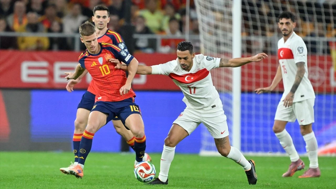 İspanya-Türkiye Düellosunda İlk Yarı Nefesleri Kesti: Sevilla'da Goller Havada Uçuştu!