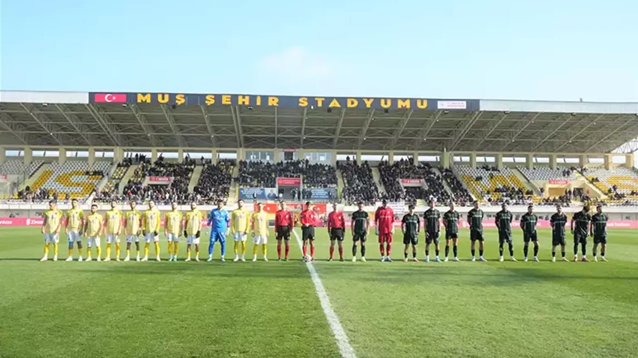 Göztepe, Beyoğlu Yeni Çarşı Maçı Öncesi Hazırlıklarını Tamamladı: İstanbul Kampı Başlıyor!