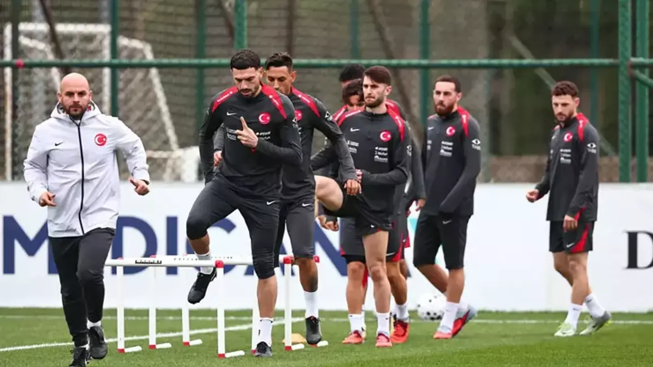 A Millî Takım'dan Bulgaristan Maçı Öncesi Kritik İdman: Montella Tempoyu Yükseltti!