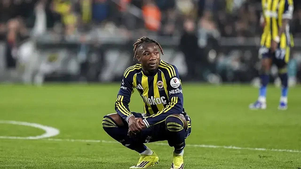 Fenerbahçe'ye Nene Şoku: Yıldız Oyuncu Bıçak Altına Yatabilir!
