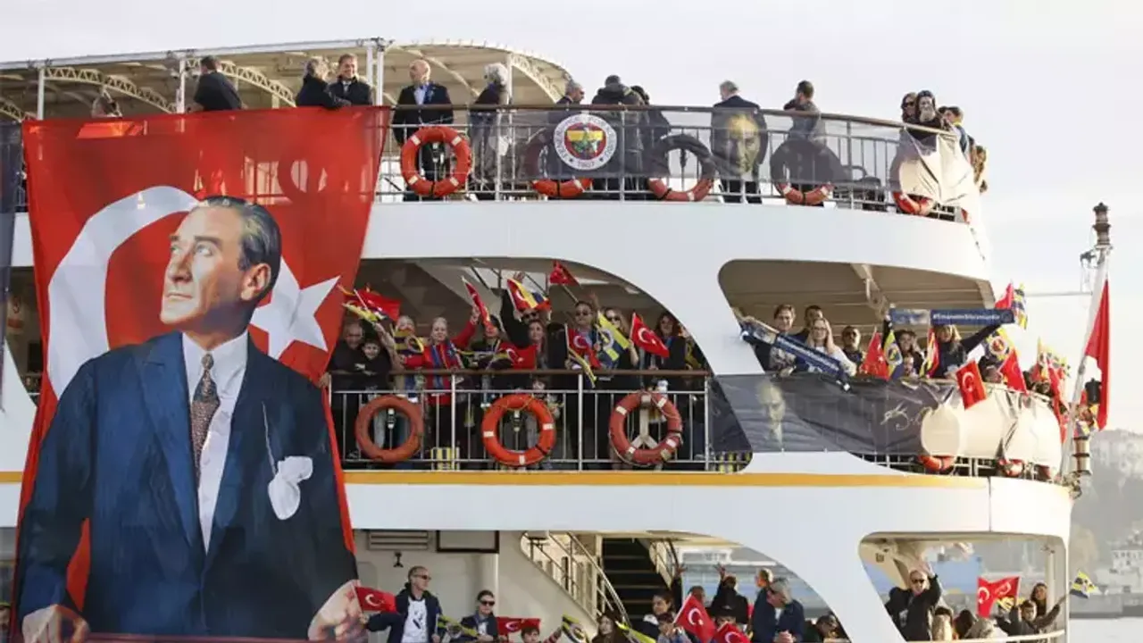Fenerbahçe'den Atasına Muhteşem Vefa: Vapurdan 87. Yıl Anması!