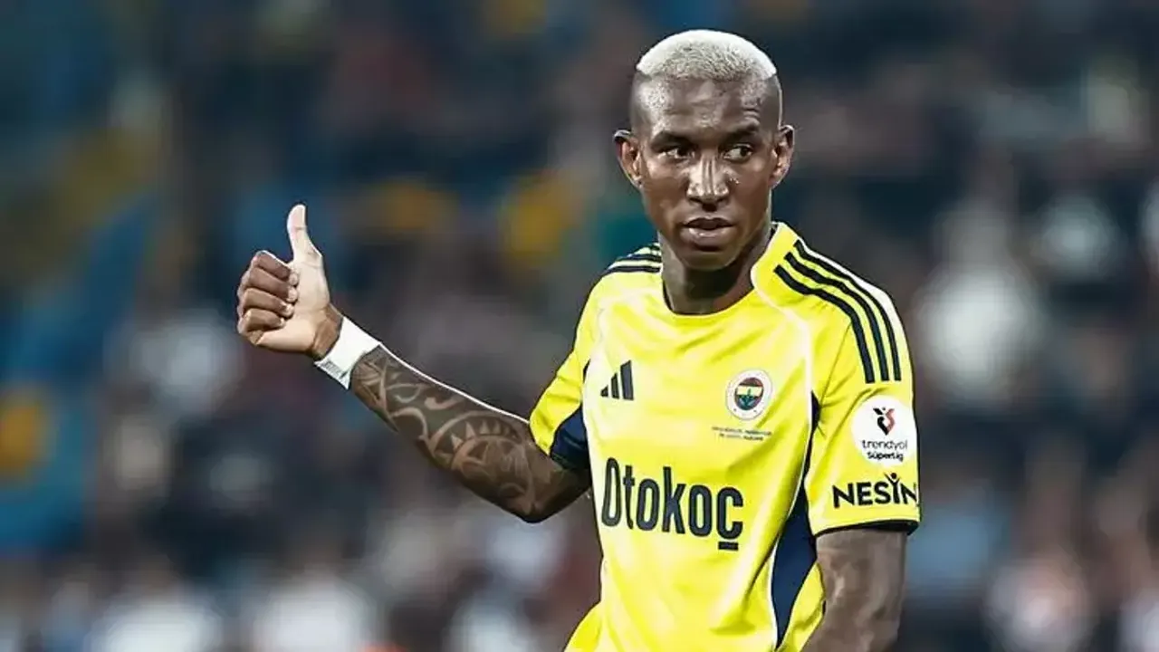 Fenerbahçe'den Tarihi İlk Yarı: Yenilmezlik Serisi ve Gol Makinesi Talisca'nın Yükselişi