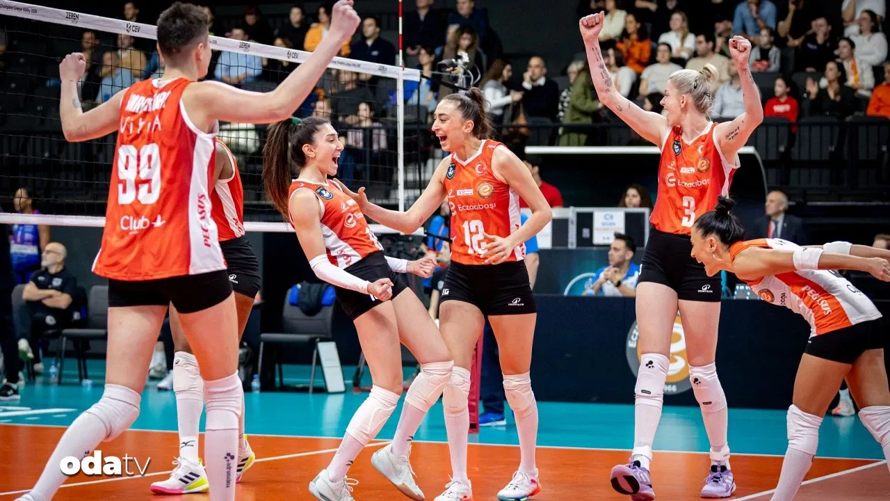 Avrupa'da Türk Rüzgarı: Kadın Voleybol Takımlarımızdan Tarihi Çeyrek Final Zaferi!