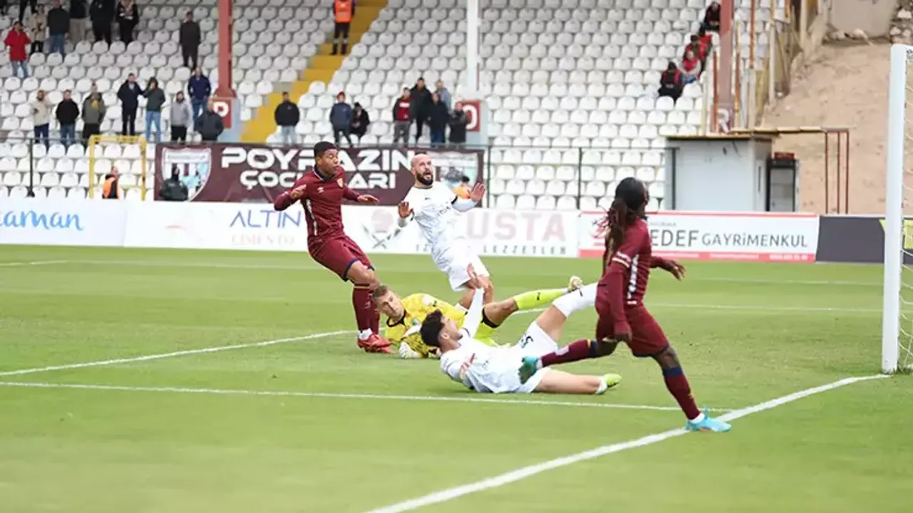 Bandırmaspor'dan Kupa Mührü: Bodrum FK'yı İki Golle Devirerek Tur Atladı!