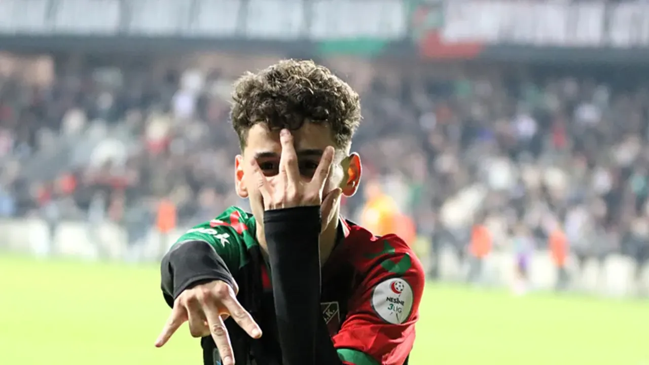 Karşıyaka'nın Genç Yıldızı Adem Yeşilyurt İçin Süper Lig Devleri Kapışıyor!