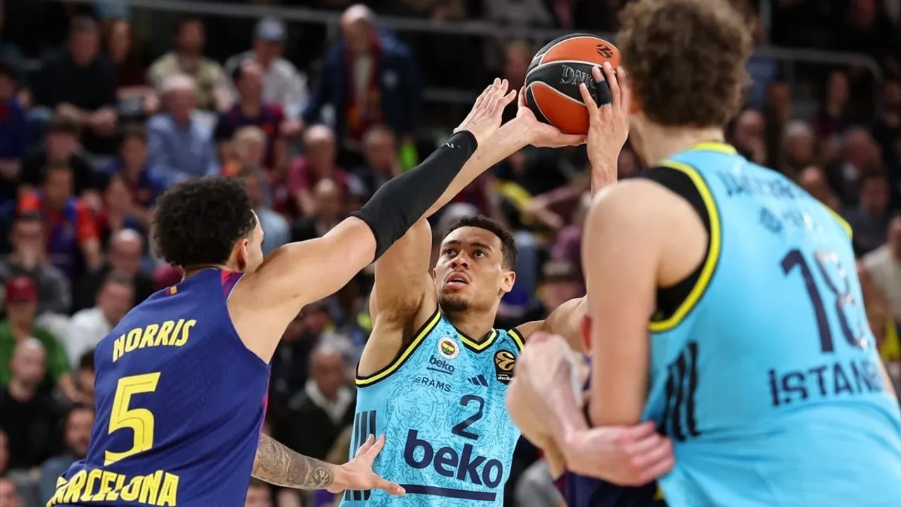 Fenerbahçe'den Barcelona Deplasmanında Destansı Zafer: EuroLeague Zirvesi Kilitlendi!