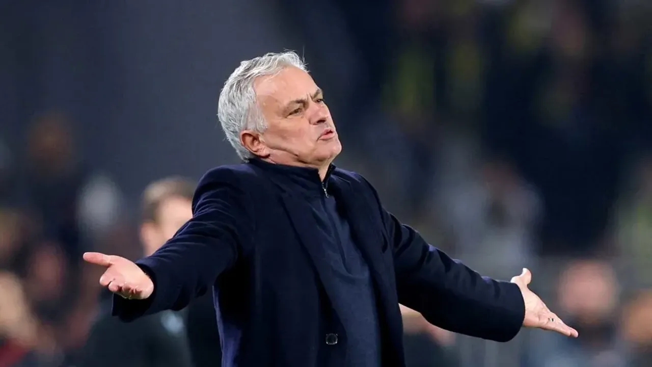 Süper Lig'de Teknik Direktör Sandalyesi Sallandı: İlk Yarıda 12 Kulüp Yola Devam Edemedi