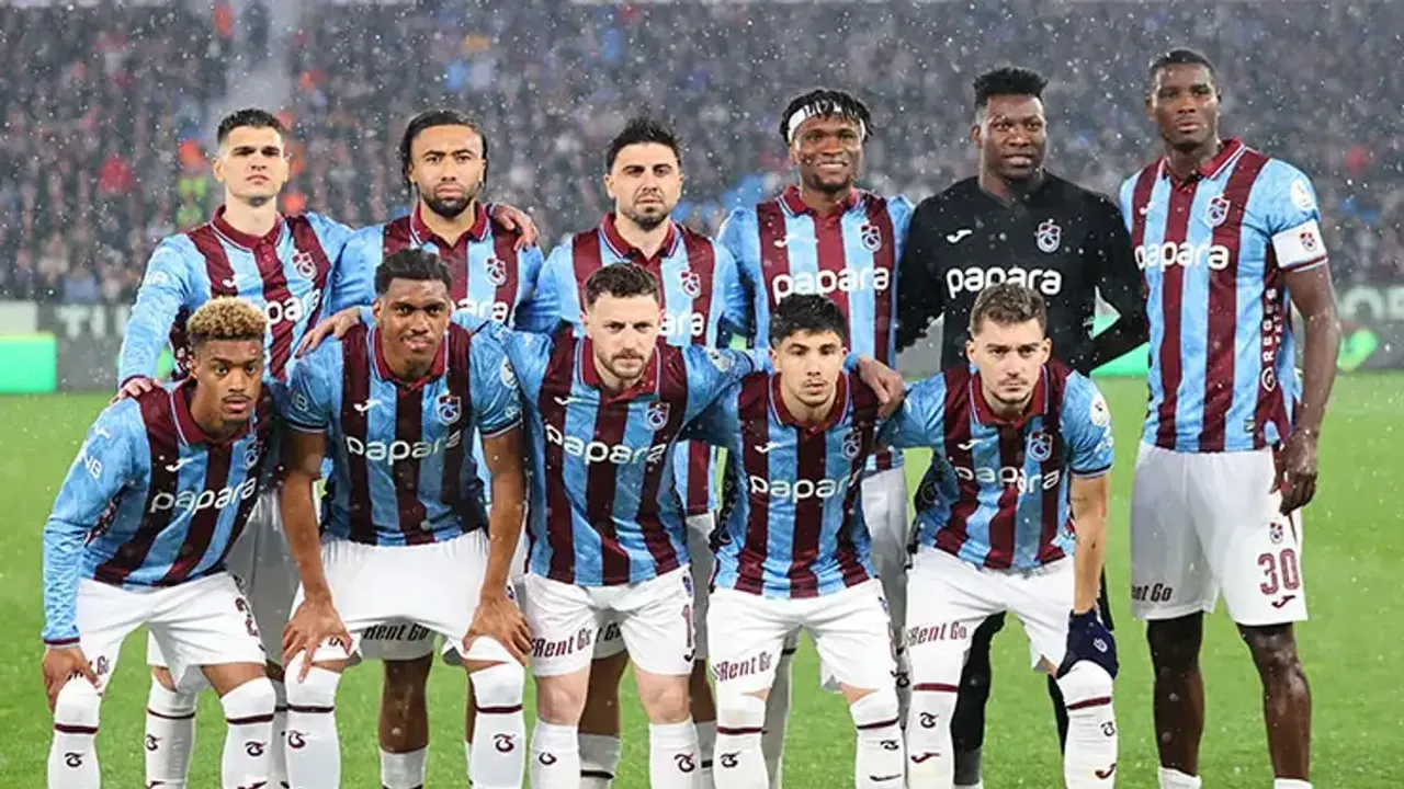 Trabzonspor'a Derbi Öncesi Ağır Darbe: Mustafa Eskihellaç Kırmızı Kartla Şoke Etti!