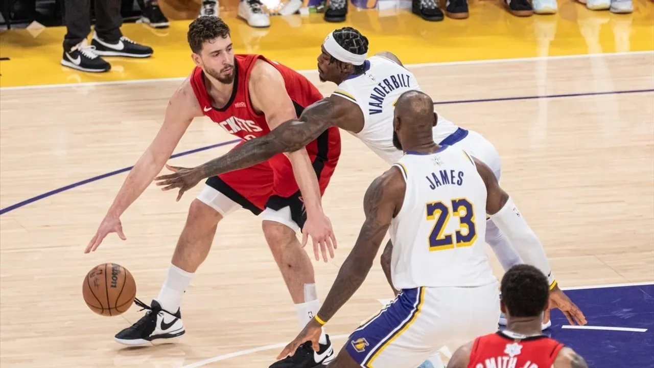 Alperen Şengün şov yaptı! Rockets, Lakers’ı farklı geçti