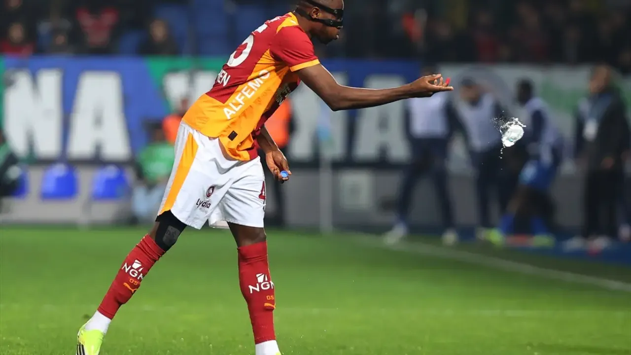 Osimhen 52. Golünü Attı: Gomis'i Geride Bıraktı