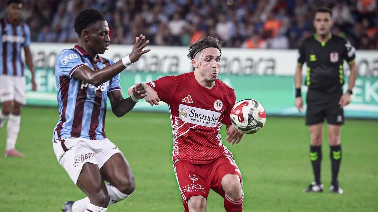Trabzonspor-Antalyaspor Rekabetinde Bordo-Mavili Üstünlük Devam Ediyor: 60. Randevu Öncesi İstatistikler!