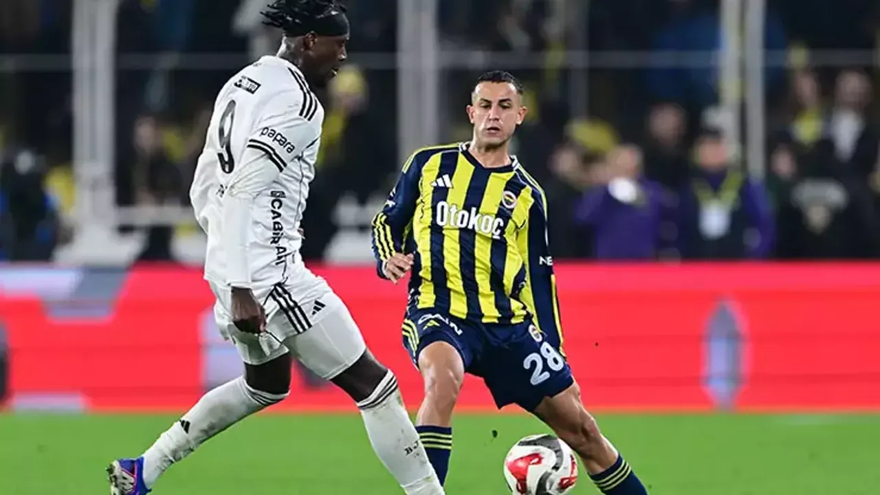 Fenerbahçe'de Şok Sakatlık! Bartuğ Elmaz Derbiyi Tamamlayamadı