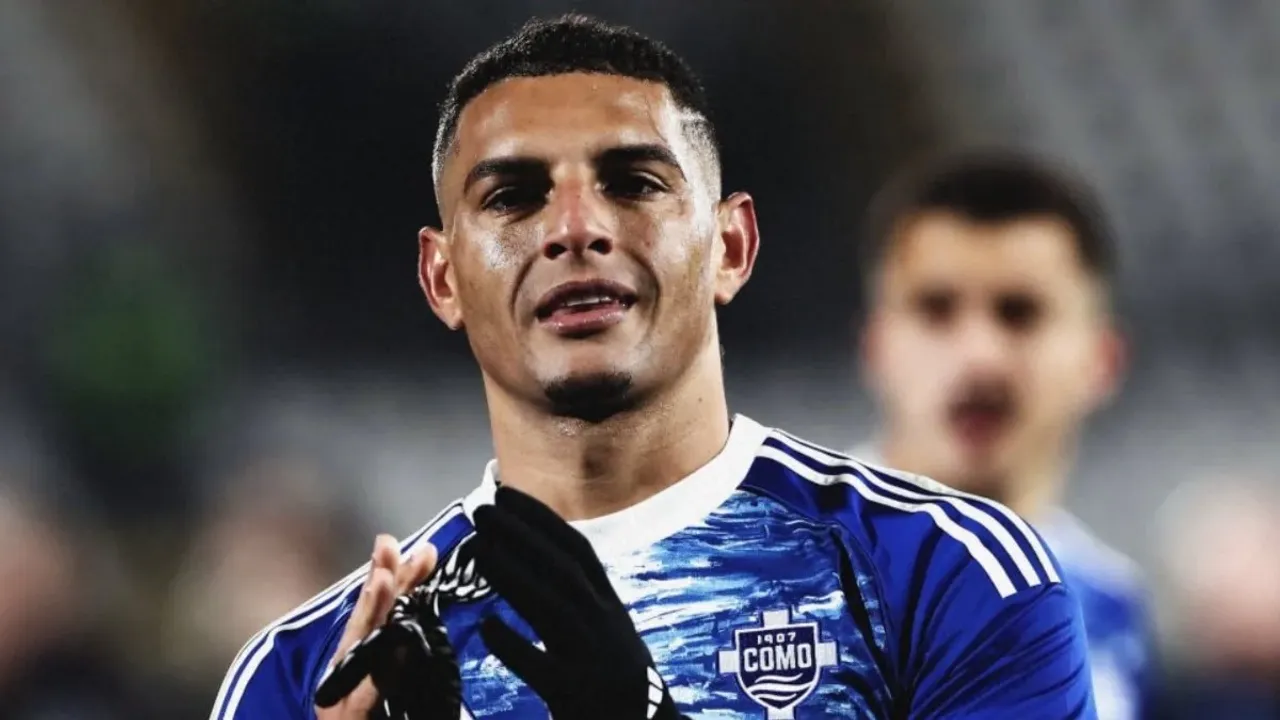 Diego Carlos İtalya'da Yükselişte: Como'nun Savunma Duvarı