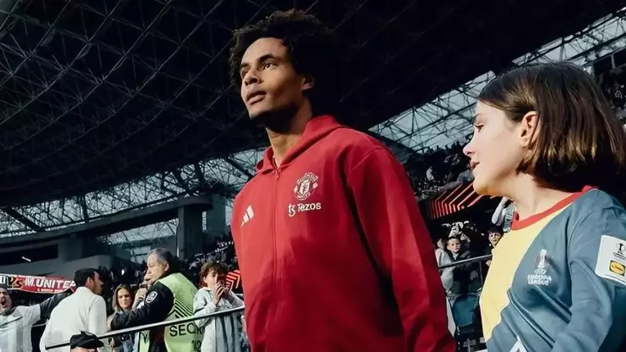 Roma'dan Tarihi Hamle: Zirkzee Transferinde Beklenen Onay Çıktı!