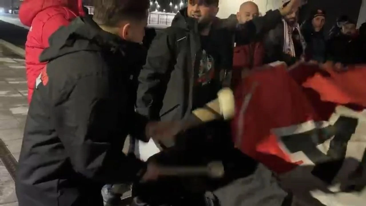 Karadeniz Rüzgarı İzlanda'da Esti: Samsunspor Taraftarı Reykjavik'i Kırmızı-Beyaza Boyadı!