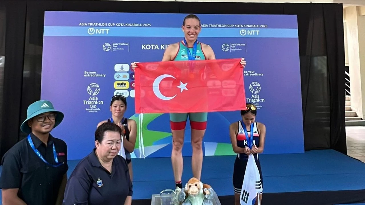 Sinem Francisca Tous'tan Malezya'da Tarihi Zafer: Asya Triatlonu'nda Zirve!