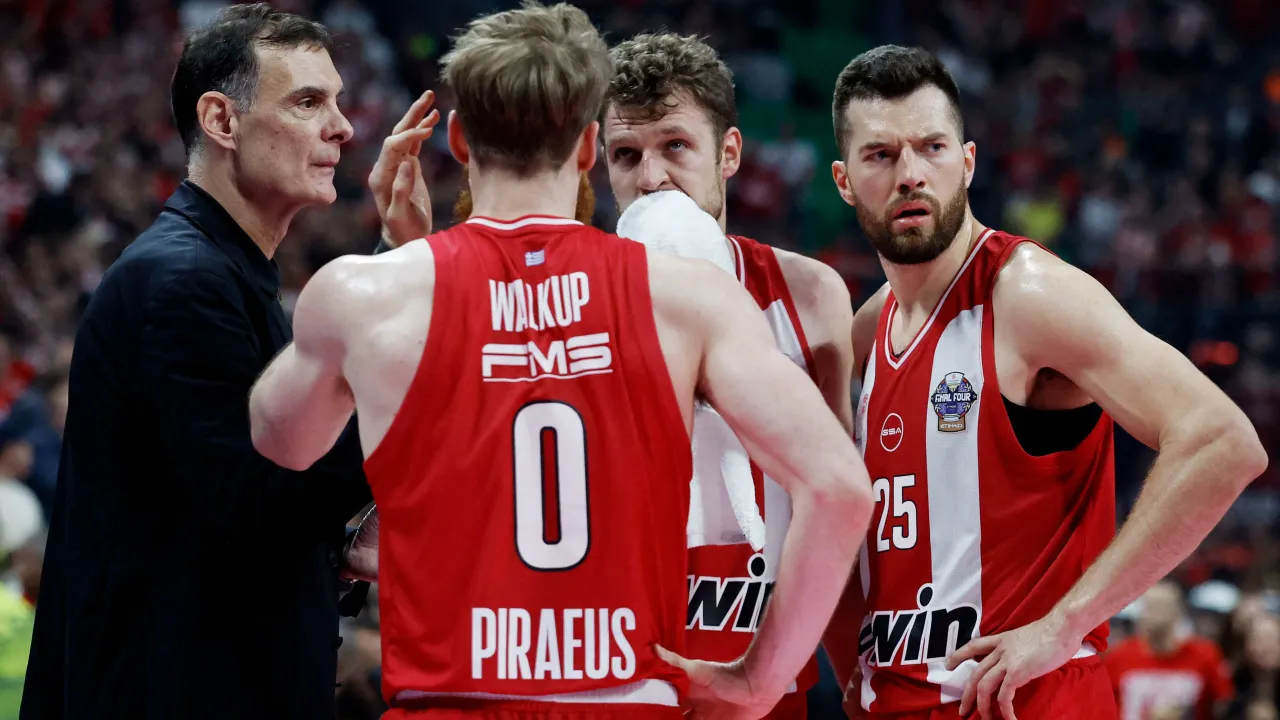 Olympiakos EuroLeague'de Tarih Yazdı: 13 Yıllık Bekleyiş Son Buldu, Kupa Pire'ye Gitti!